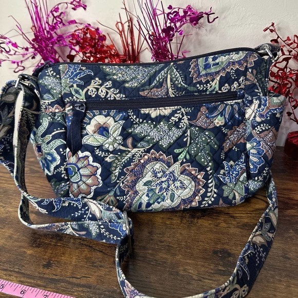 VERA BRADLEY Recycled Cotton On the Go Crossbody - Picture 8 of 8